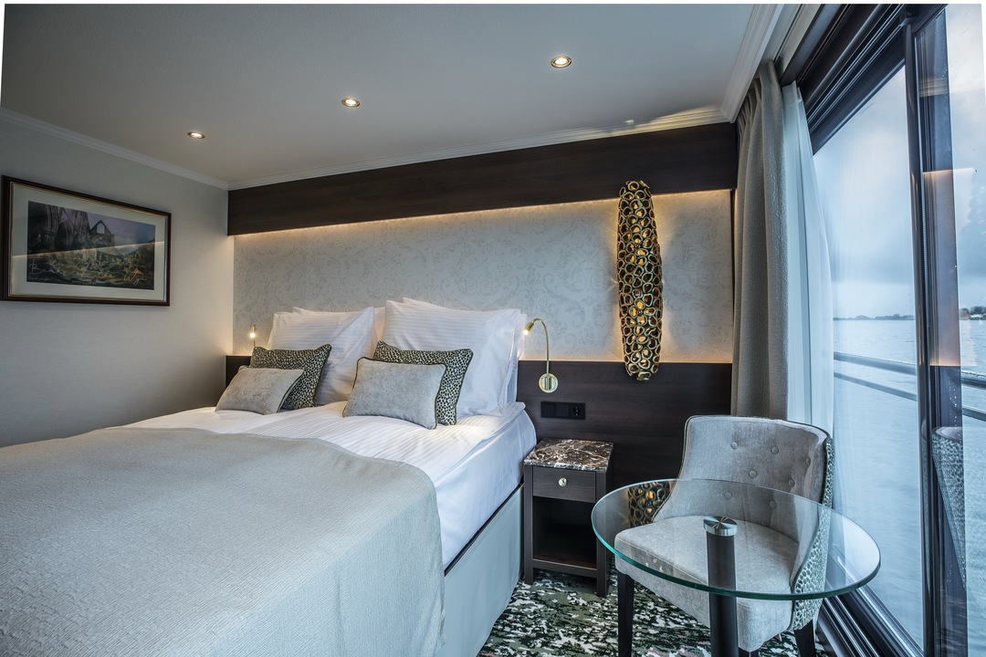 Suite (Emerald)